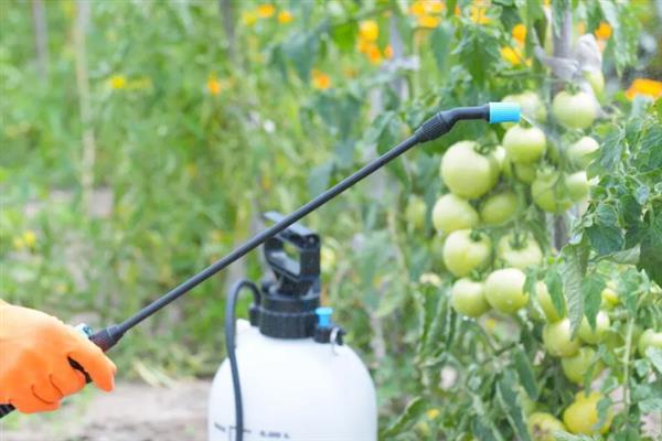 生物农药的简介，是指利用生物活体或代谢产物去杀灭、抑制有害生物的制剂